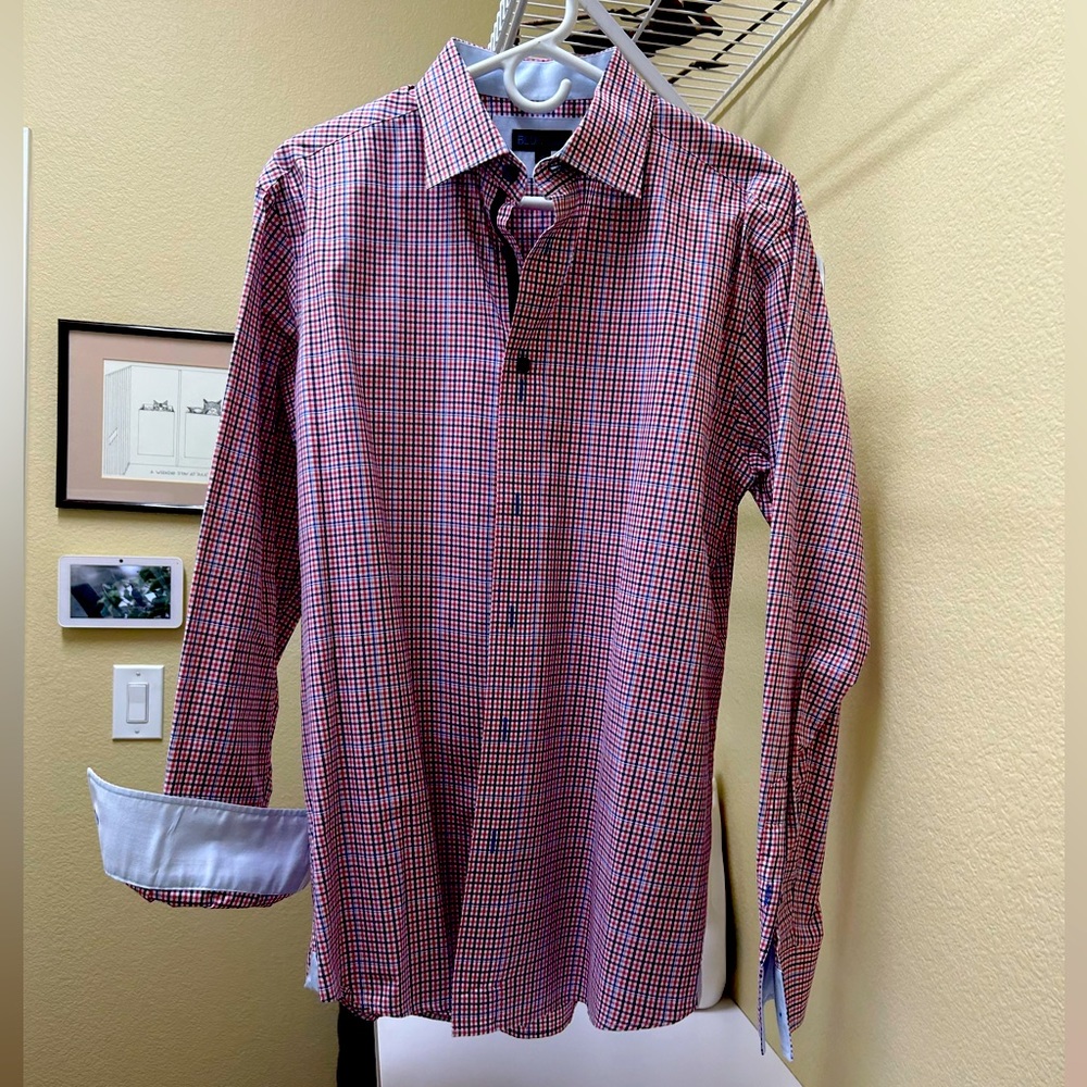 Blu by Polifroni men’s shirt with contrasting lined cuffs. Size L
